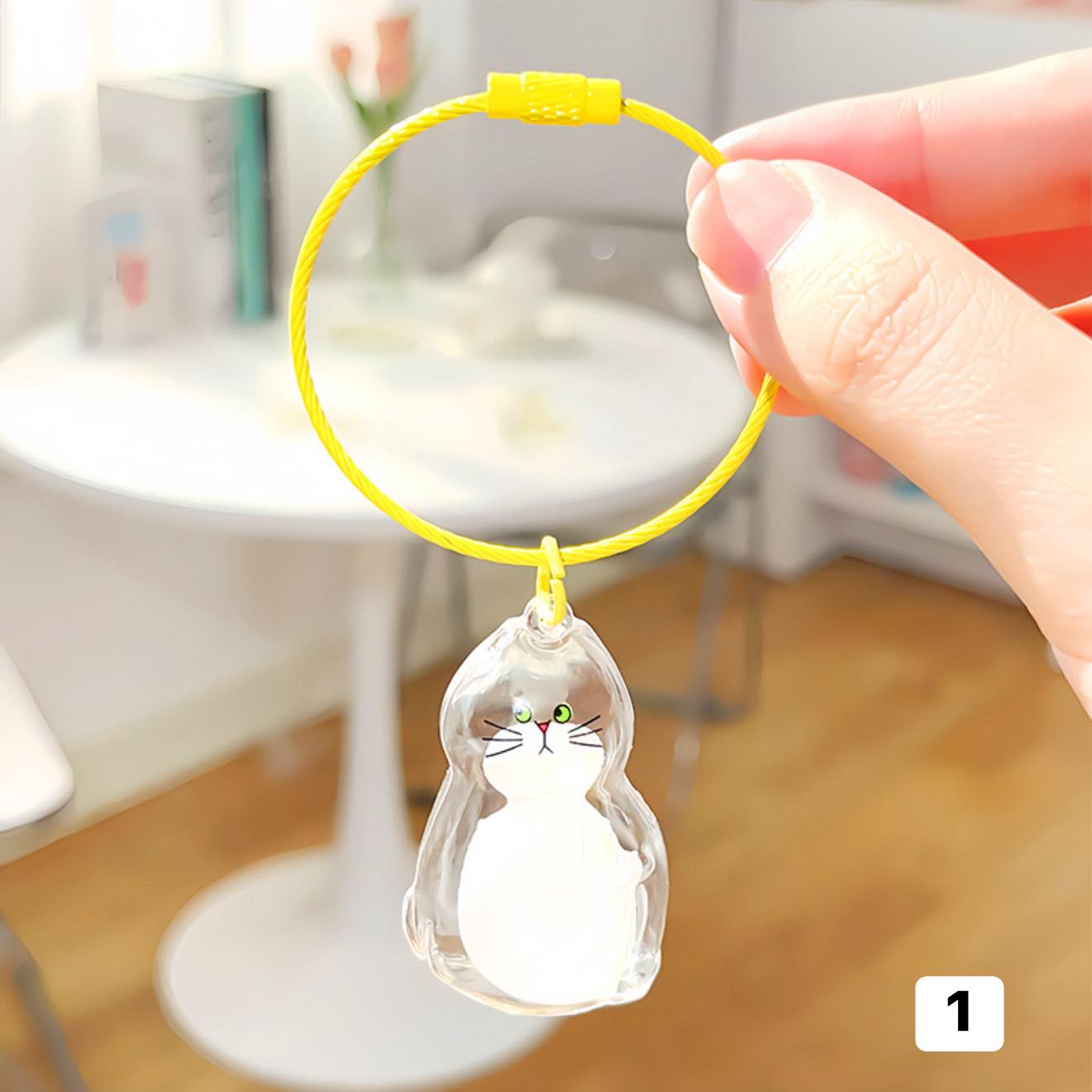 October2025 - Cat hair storage keychain (Click on the product for more designs)