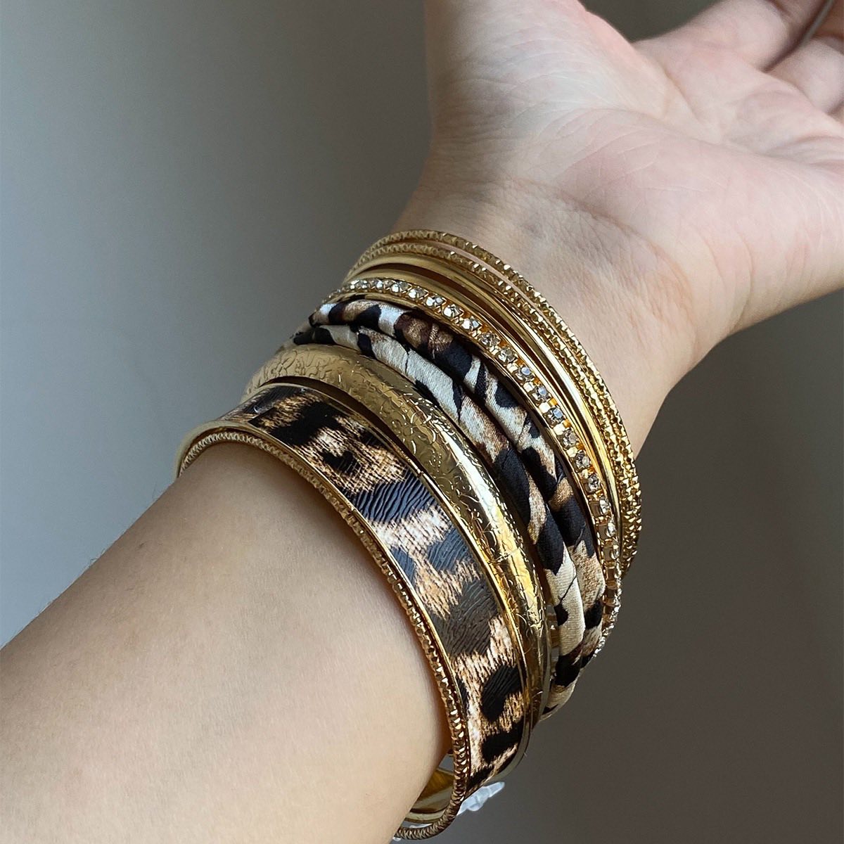 November2025 set 40 - Leopard printed bracelet set