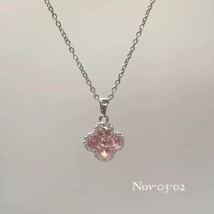 November2025 set 03 - Pendants