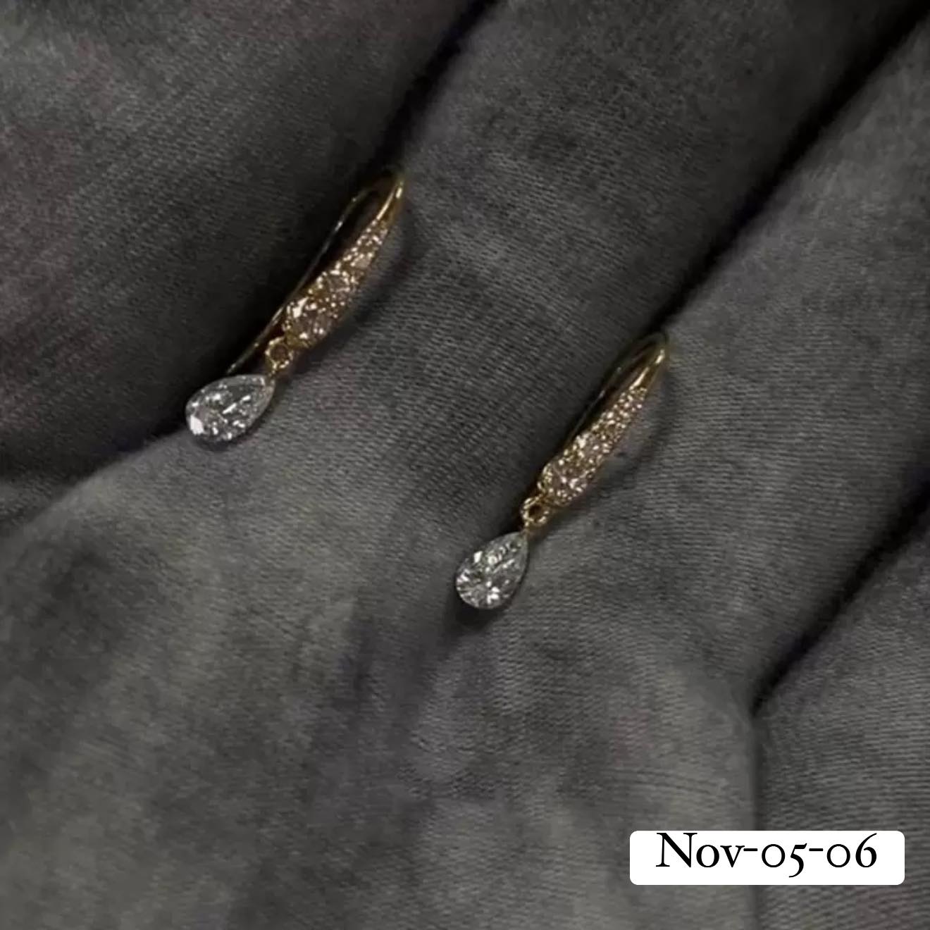 November2025 set 05 - Minimalistic tops for daily use