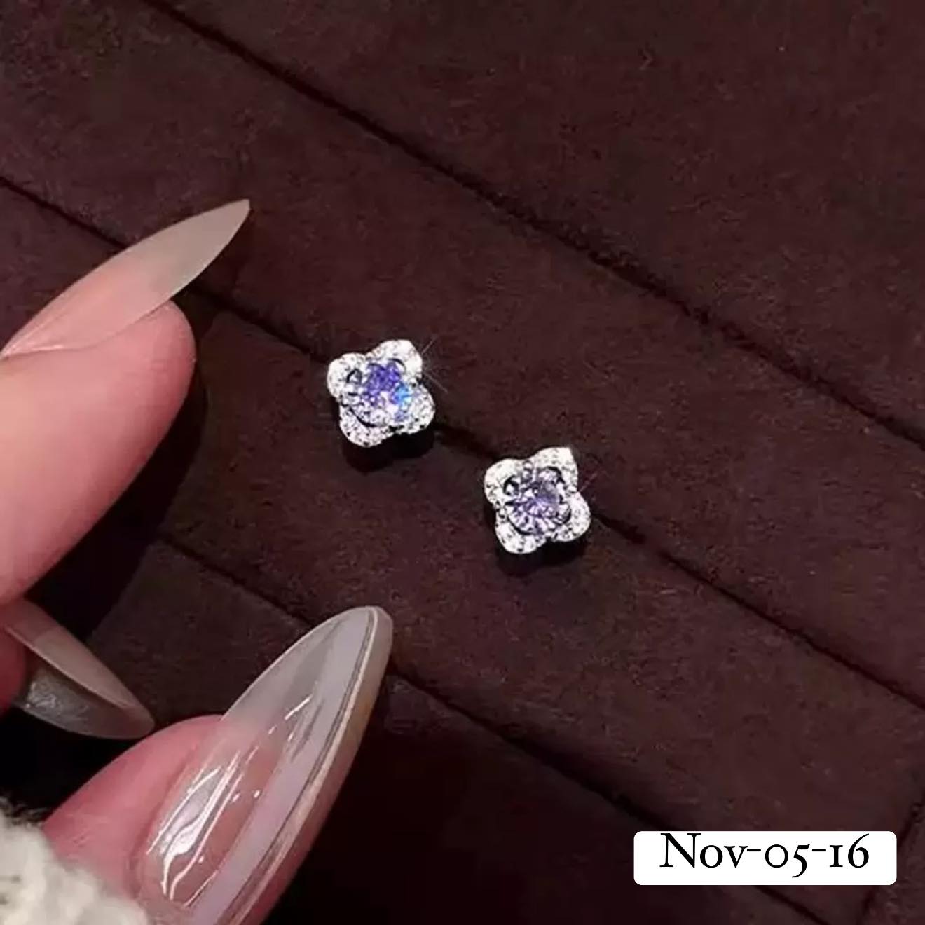 November2025 set 05 - Minimalistic tops for daily use