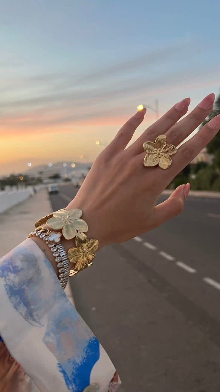 November2025 set 37 - Only
ornaments