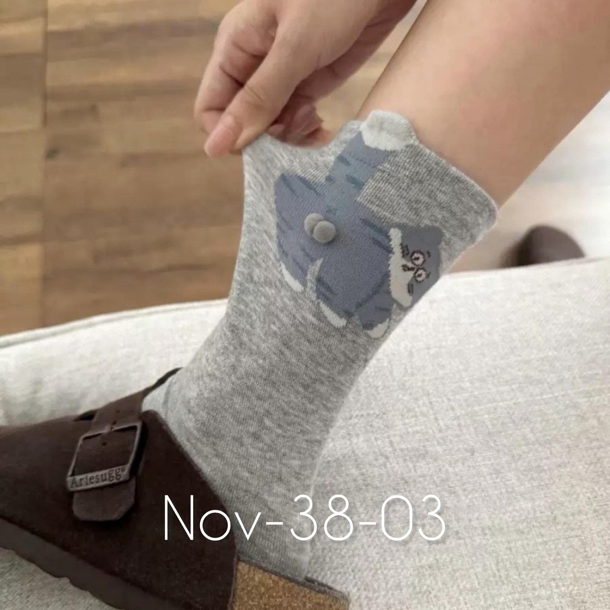 November2025 set 38 - Neko
socks