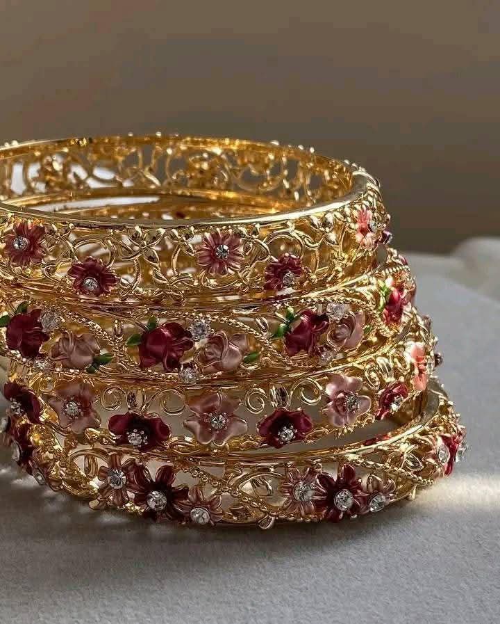 November2025 set 26 -
Cloisonne bangles