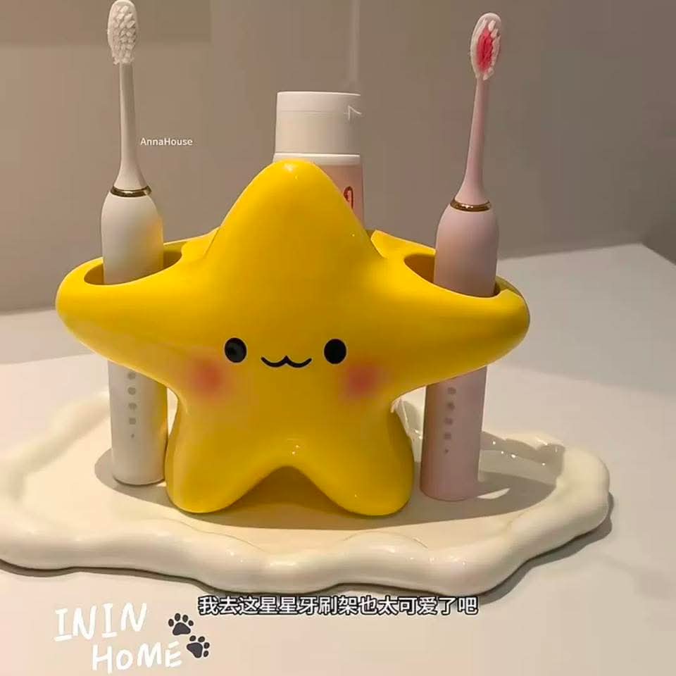 November2025 set 22 - Star
Brush holder