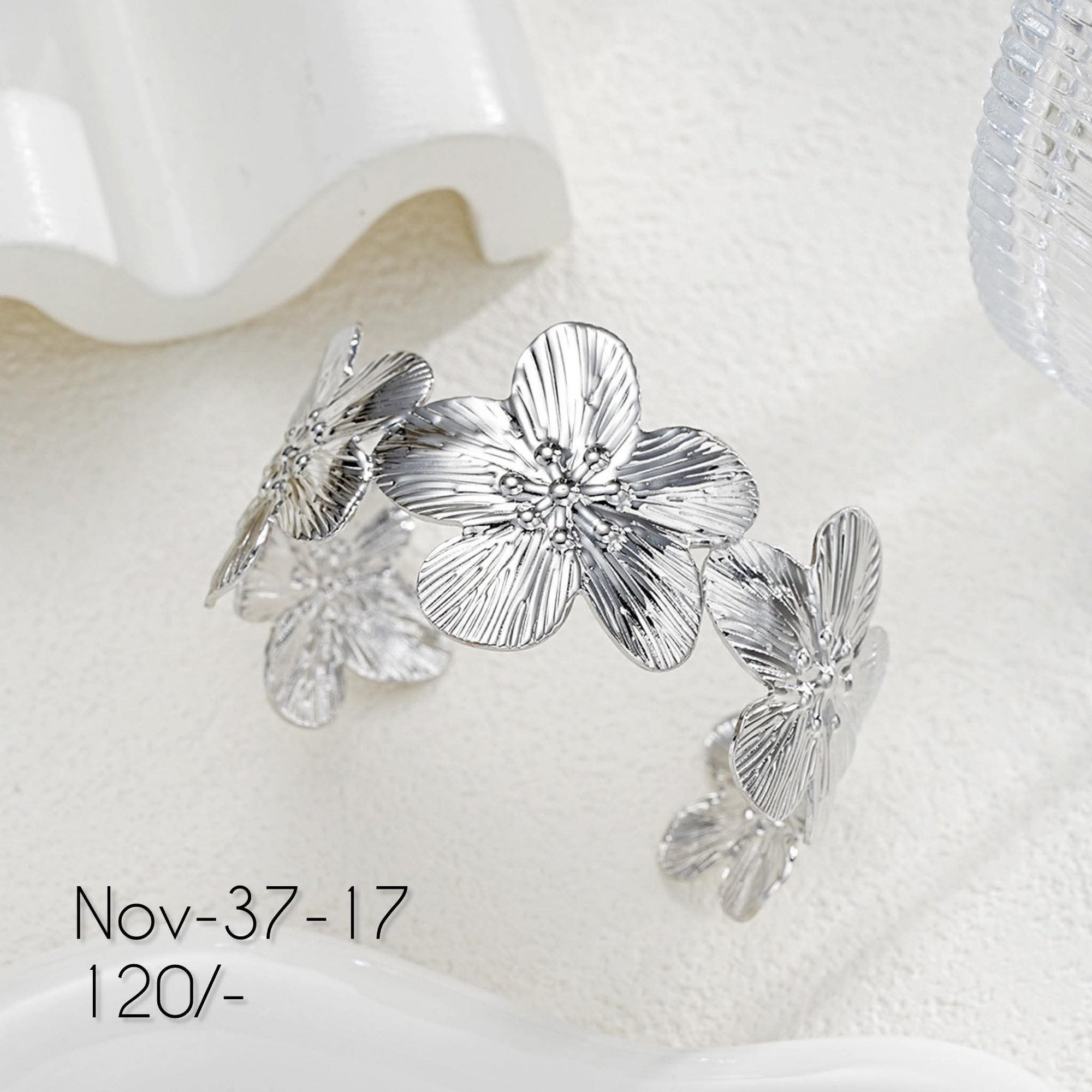 November2025 set 37 - Only
ornaments