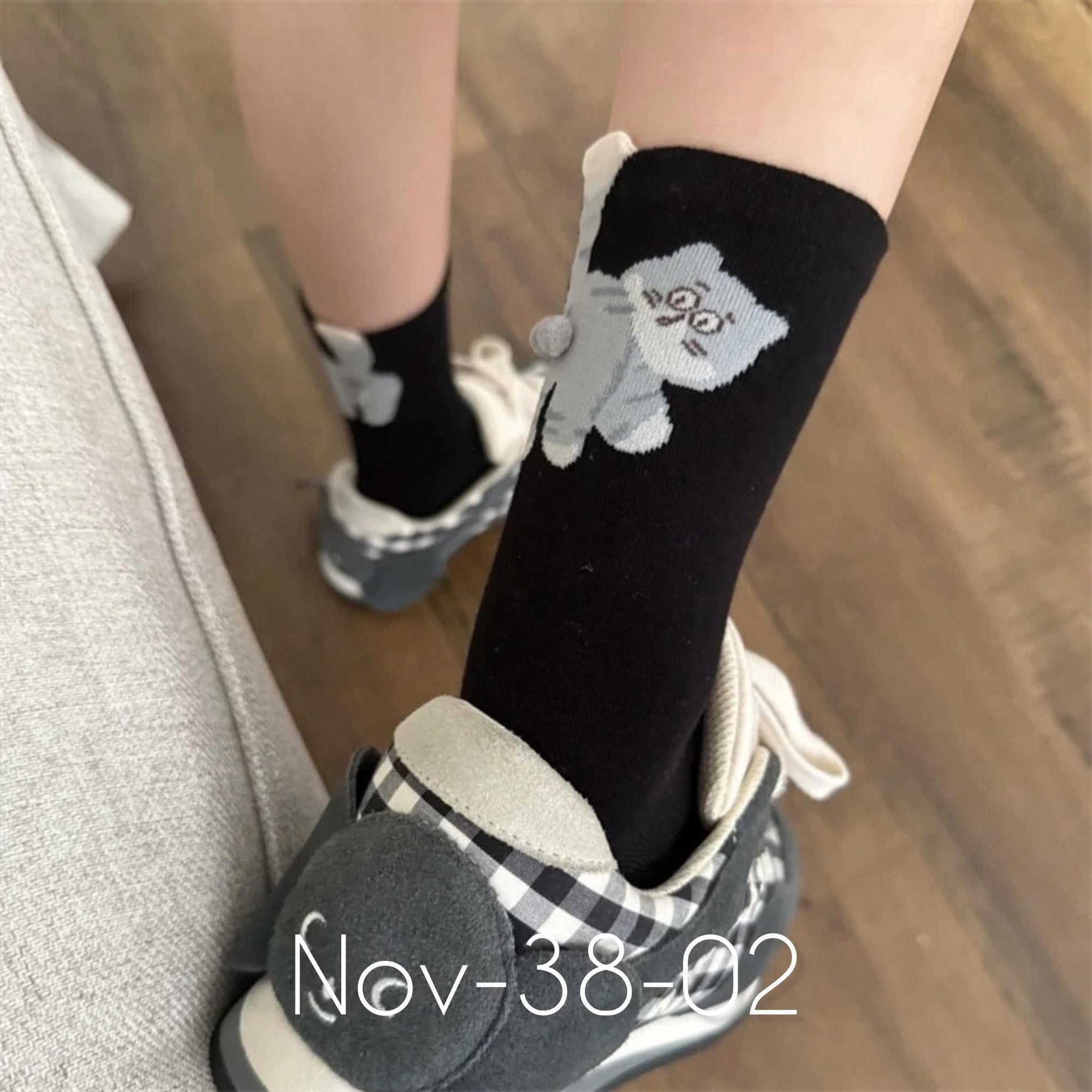 November2025 set 38 - Neko
socks