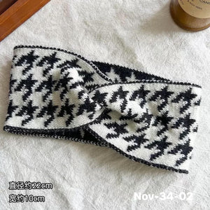 November2025 set 34- Retro
styled hairband