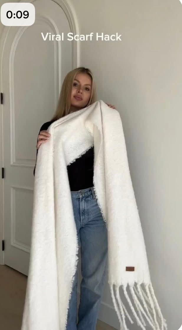 November2025 set 14 - Korean
styled winter scarfs