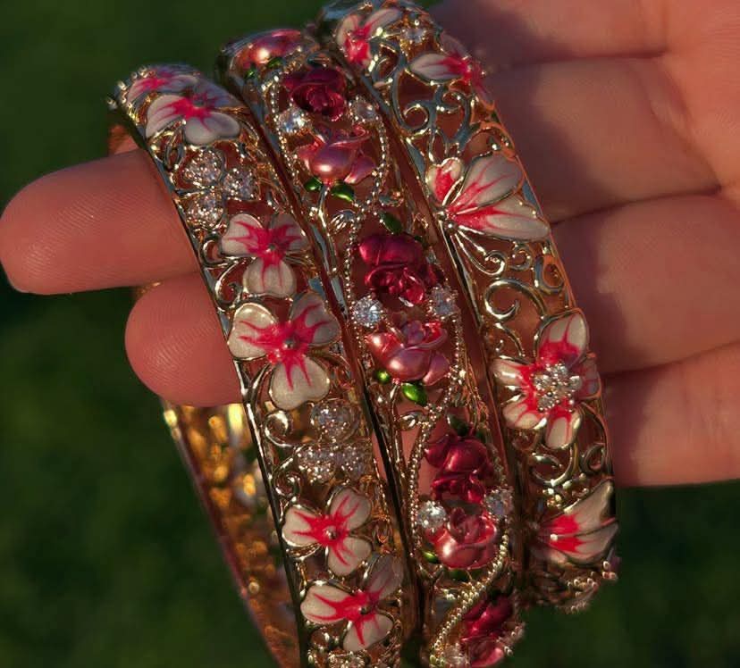 November2025 set 26 -
Cloisonne bangles