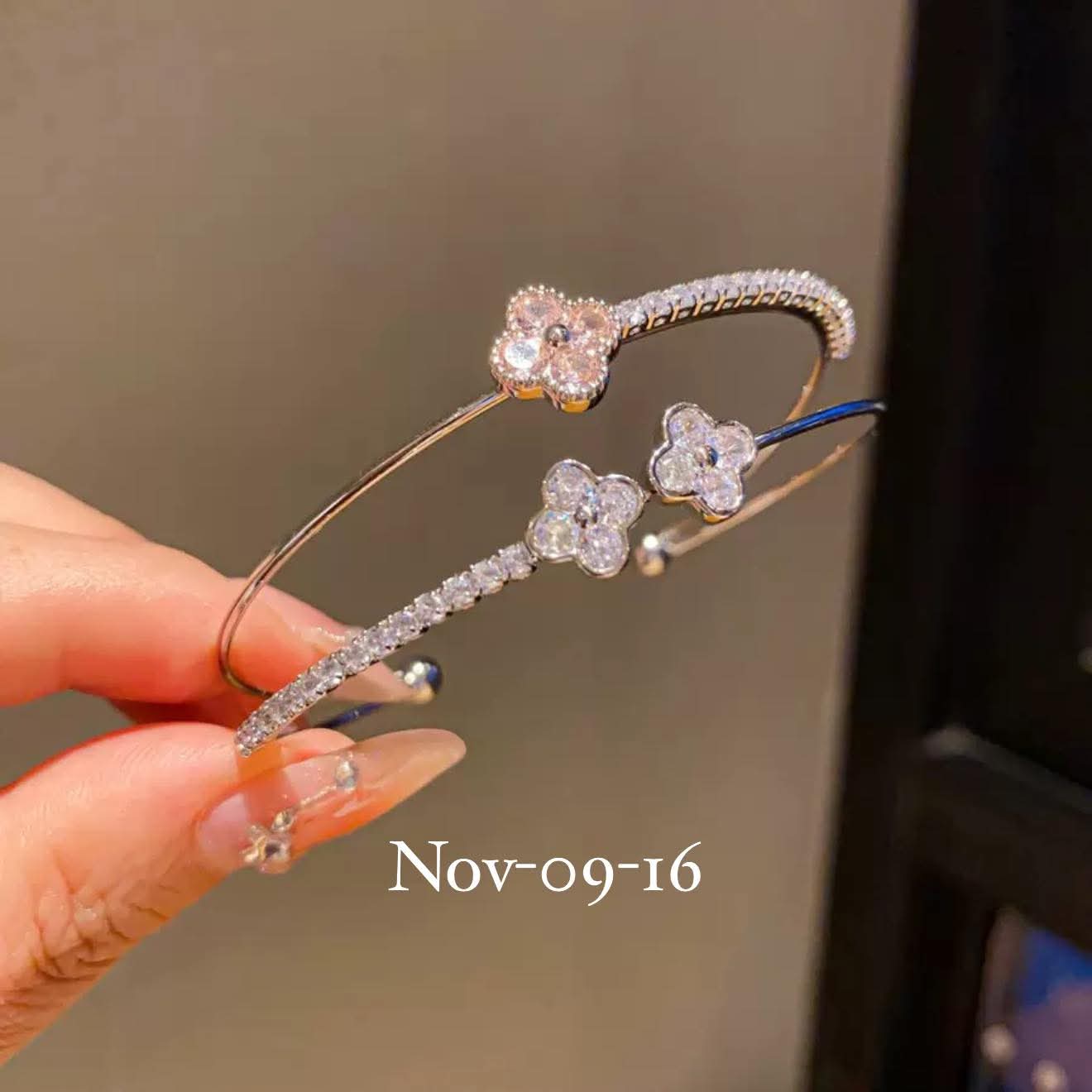 November2025 set 09 -
Bracelets