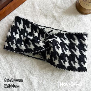 November2025 set 34- Retro
styled hairband