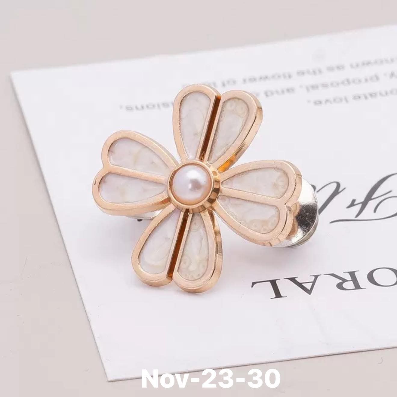 November2025 set 23 - Jeans
adjuster